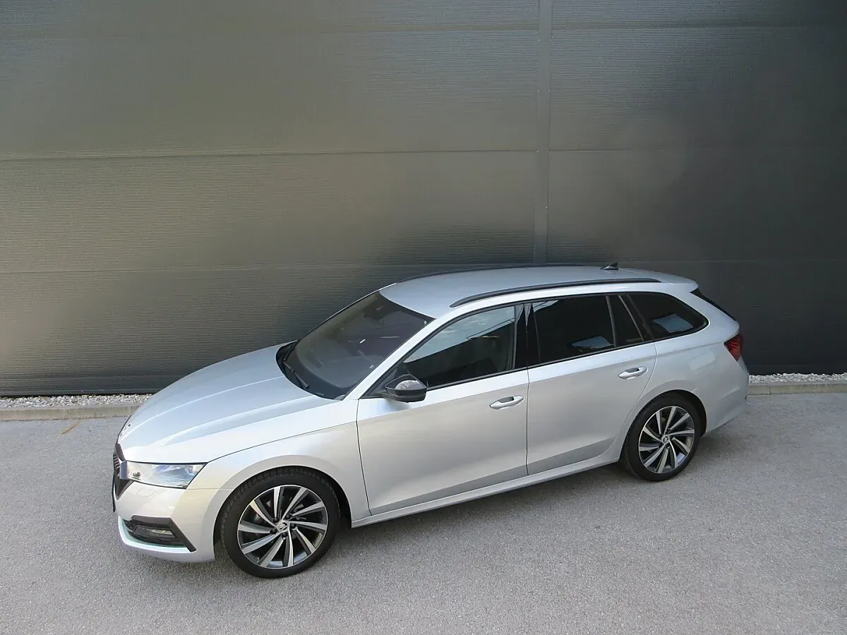 Skoda Octavia 2023 photo 3