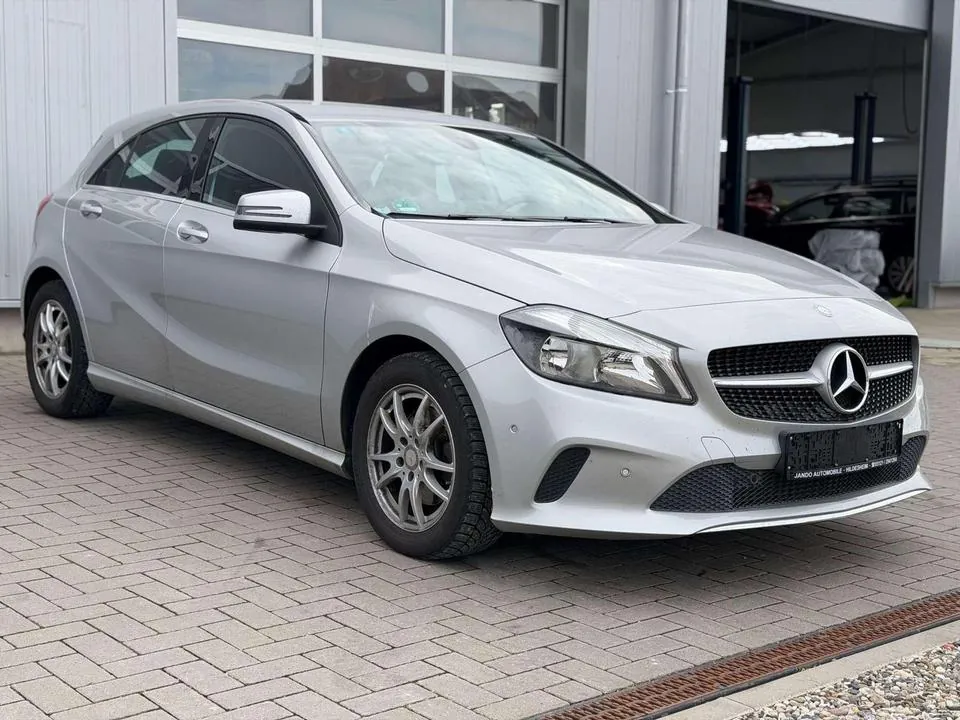 Mercedes-Benz A 180