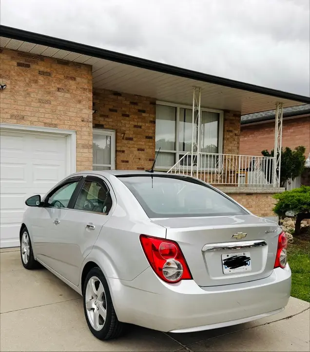 Chevrolet Sonic 2012 photo 3