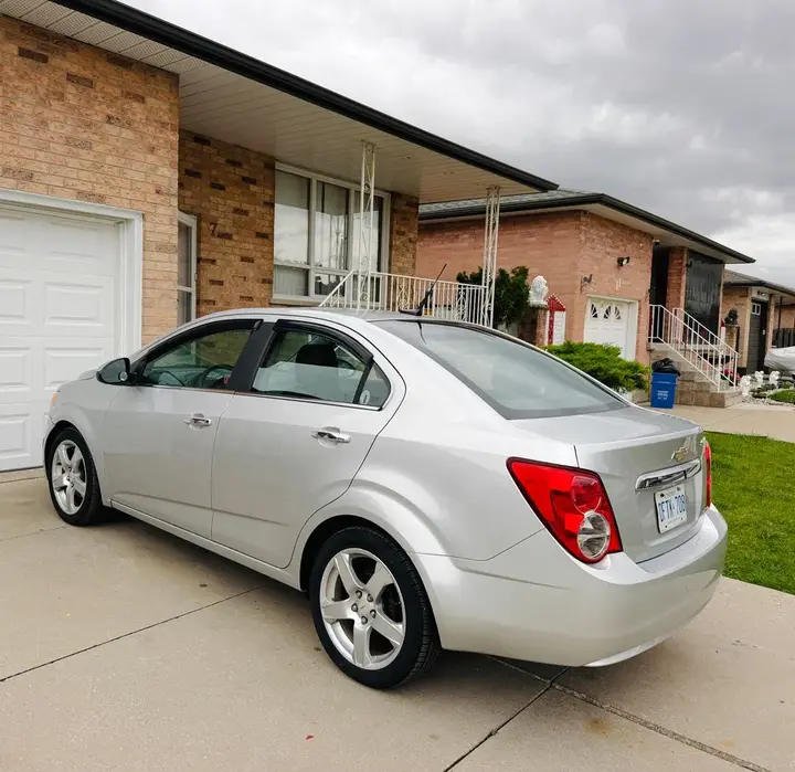 Chevrolet Sonic 2012 photo 2
