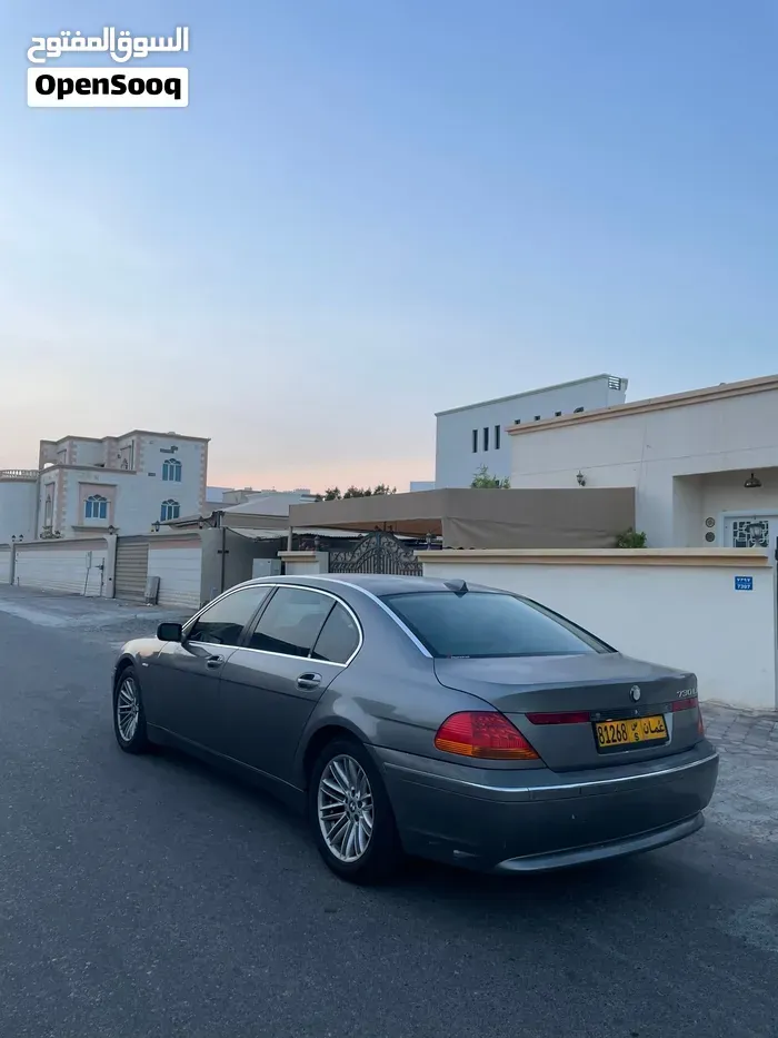 BMW 7 Series 2005 photo 2