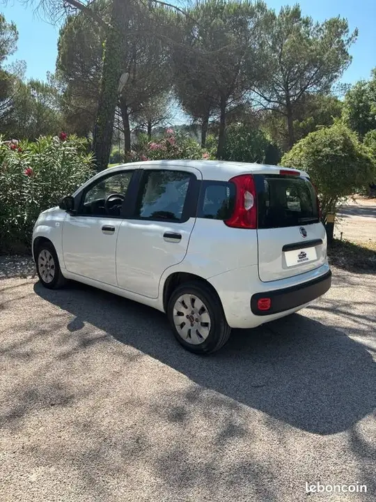 Fiat Panda 2019 photo 2