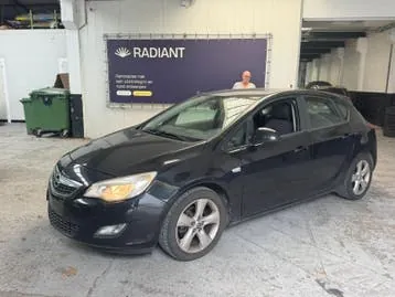 Opel Astra 2012 photo 3