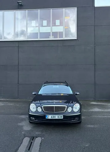 Mercedes-Benz E220