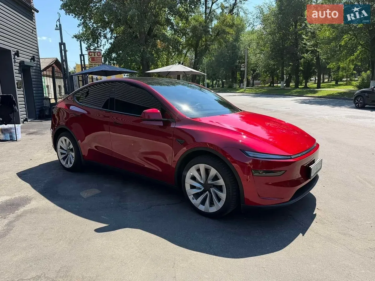 Tesla Model Y 2025 photo 5