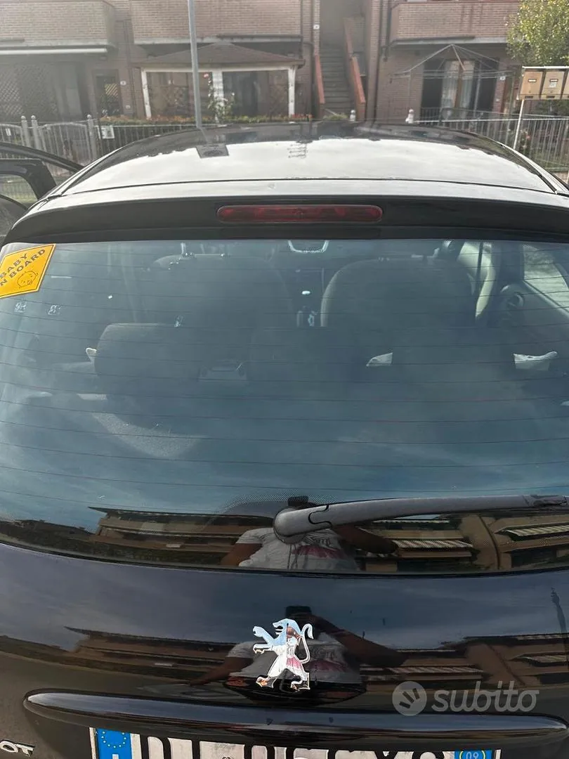 Peugeot 206 2009 photo 2