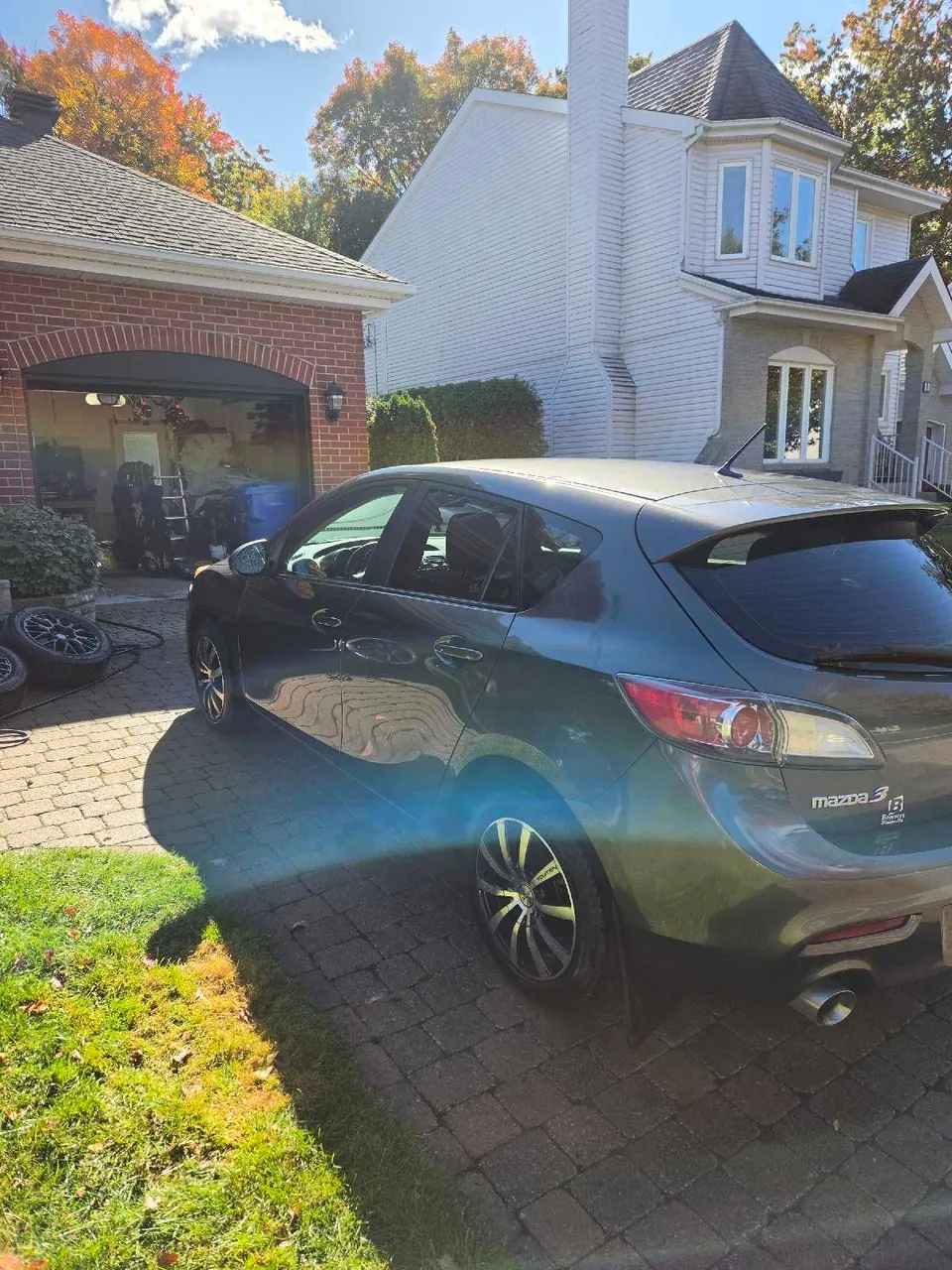 Mazda 3 2013 photo 2