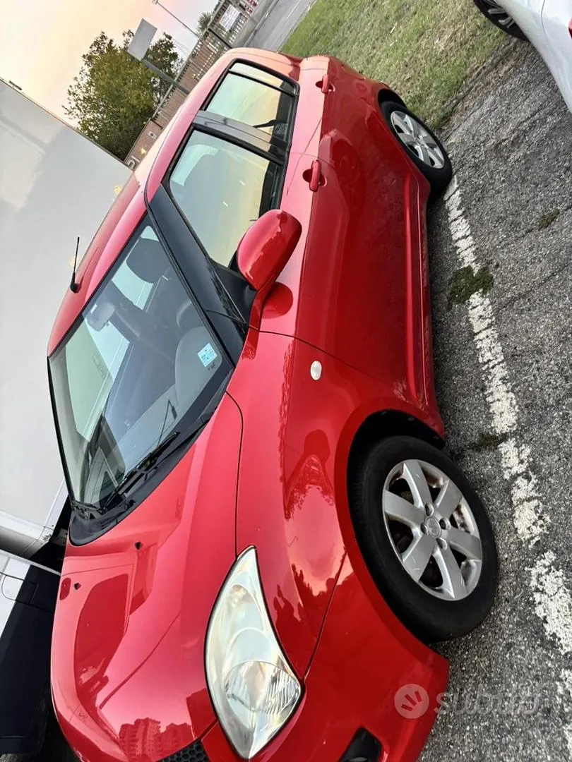 Suzuki Swift 2010 photo 5