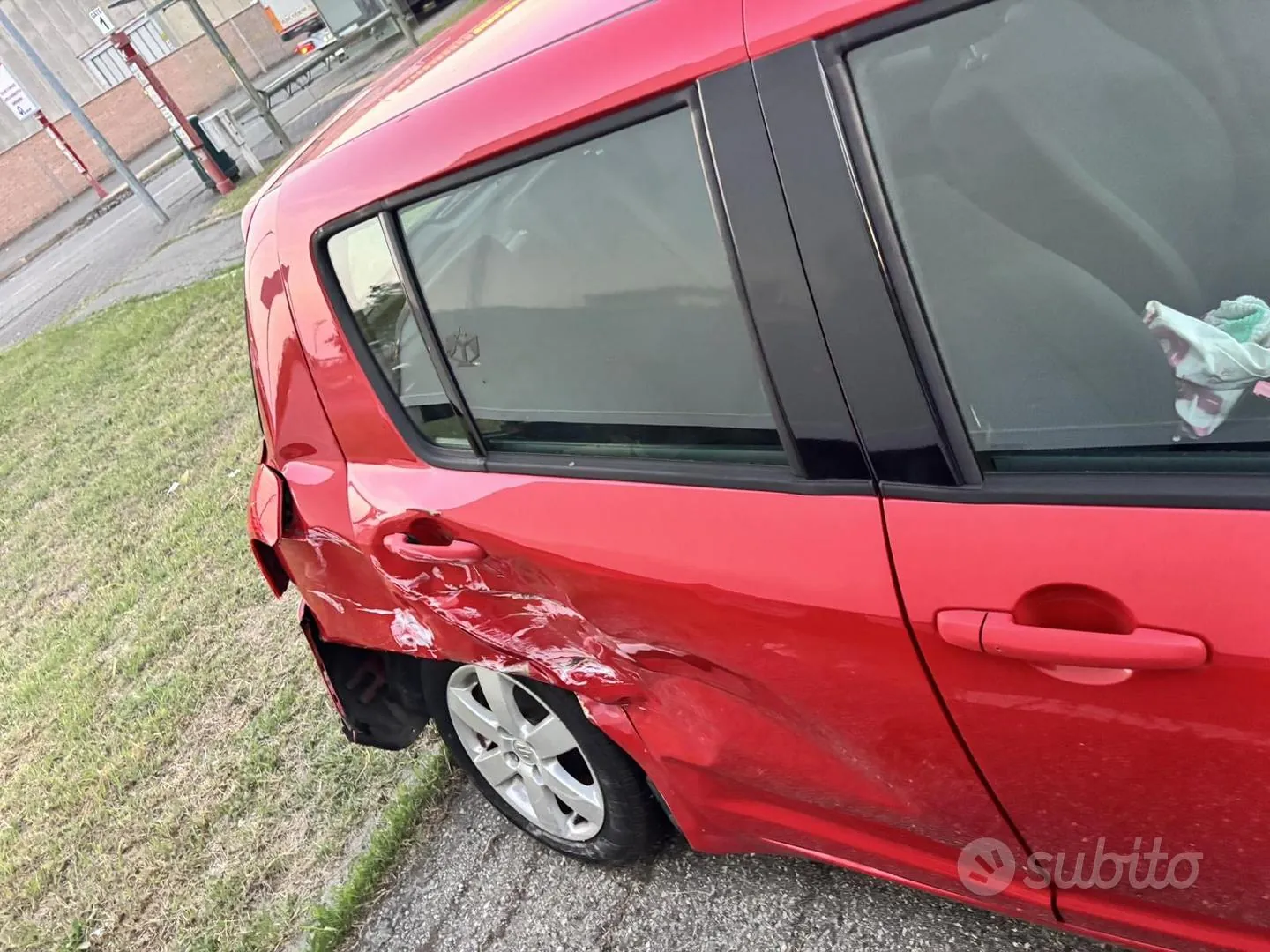 Suzuki Swift 2010 photo 3