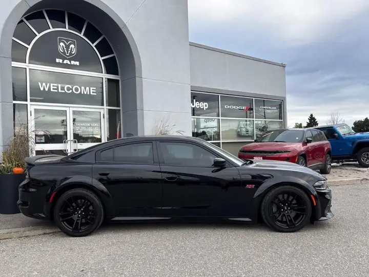 Dodge Charger 2023 photo 2