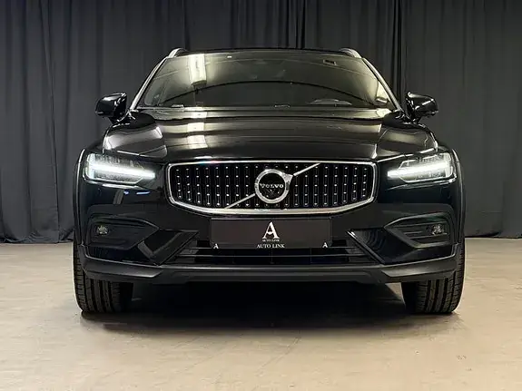 Volvo V60 Cross Country 2019 photo 4