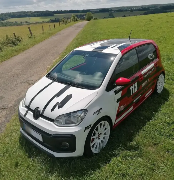 Volkswagen Up