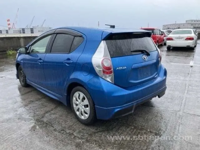 Toyota Aqua S 2013 photo 3
