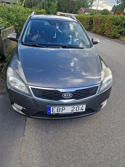 Kia Ceed 2010 photo 2