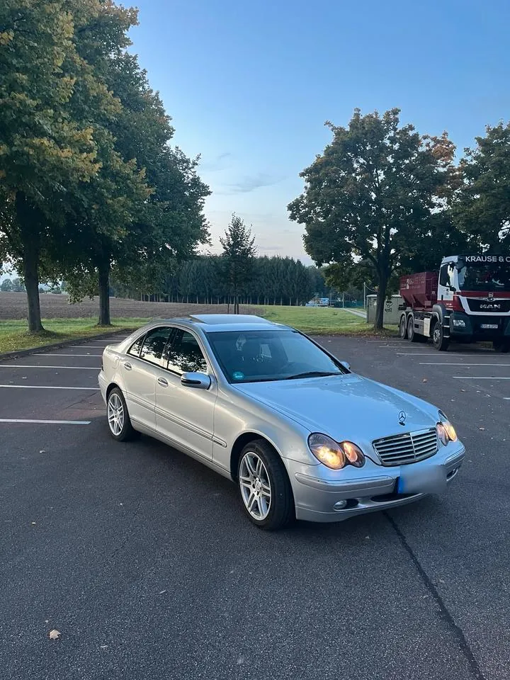 Mercedes-Benz W203