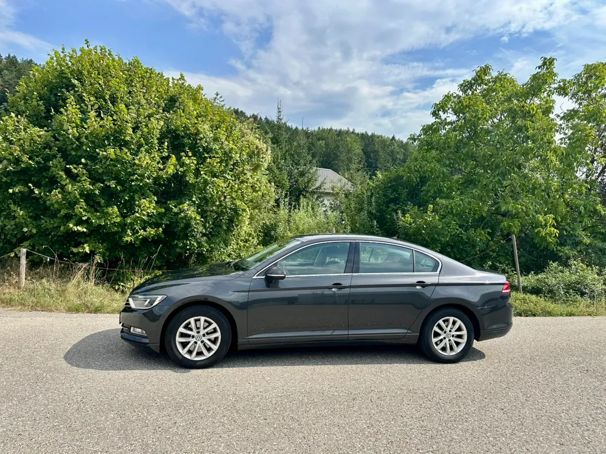 Volkswagen Passat 2017 photo 2