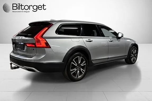 Volvo V90 Cross Country 2017 photo 5