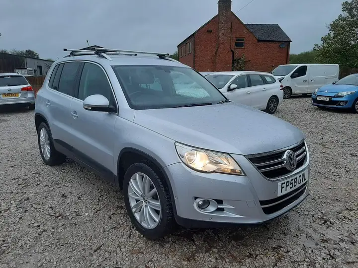 Volkswagen Tiguan 2008 photo 2