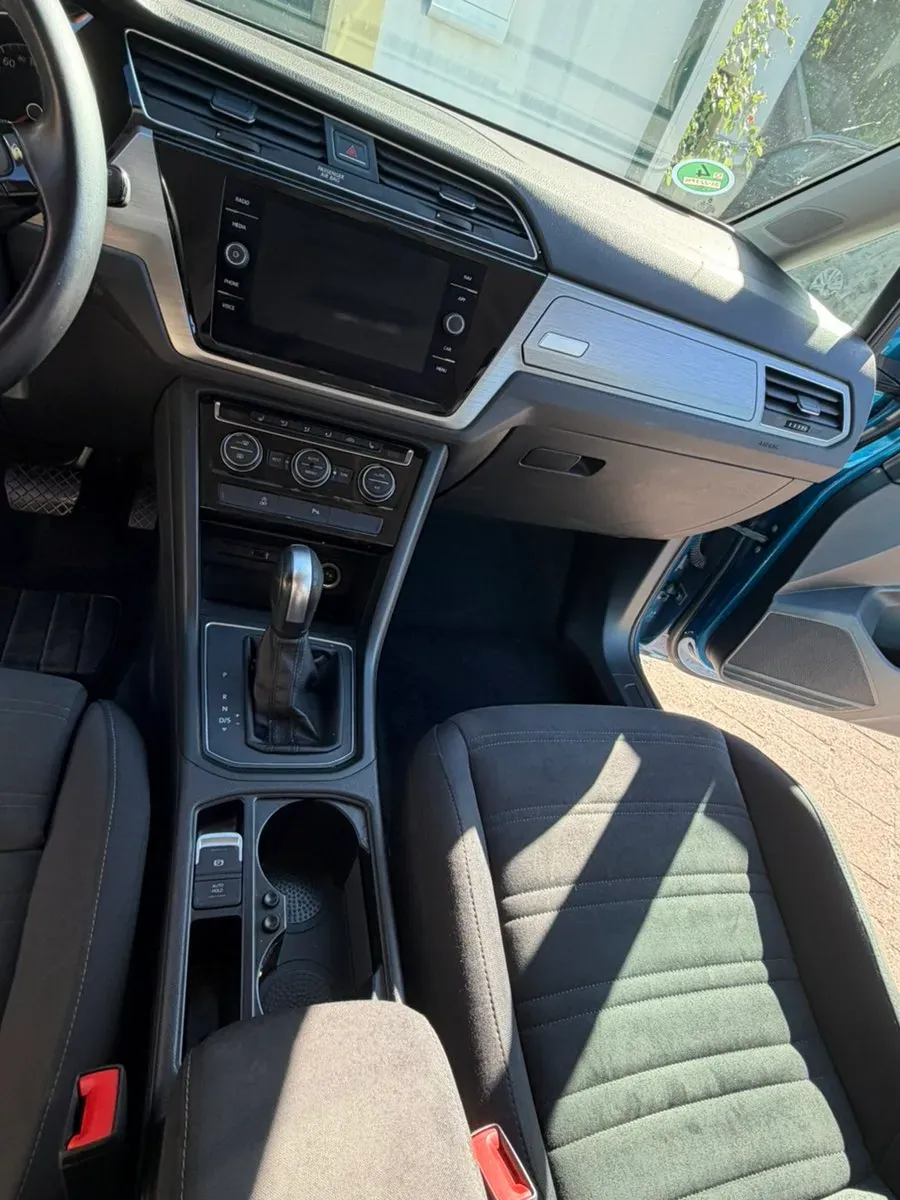 Volkswagen Touran 2019 photo 3