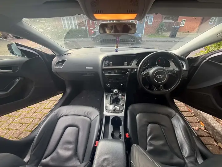 Audi A5 2012 photo 4