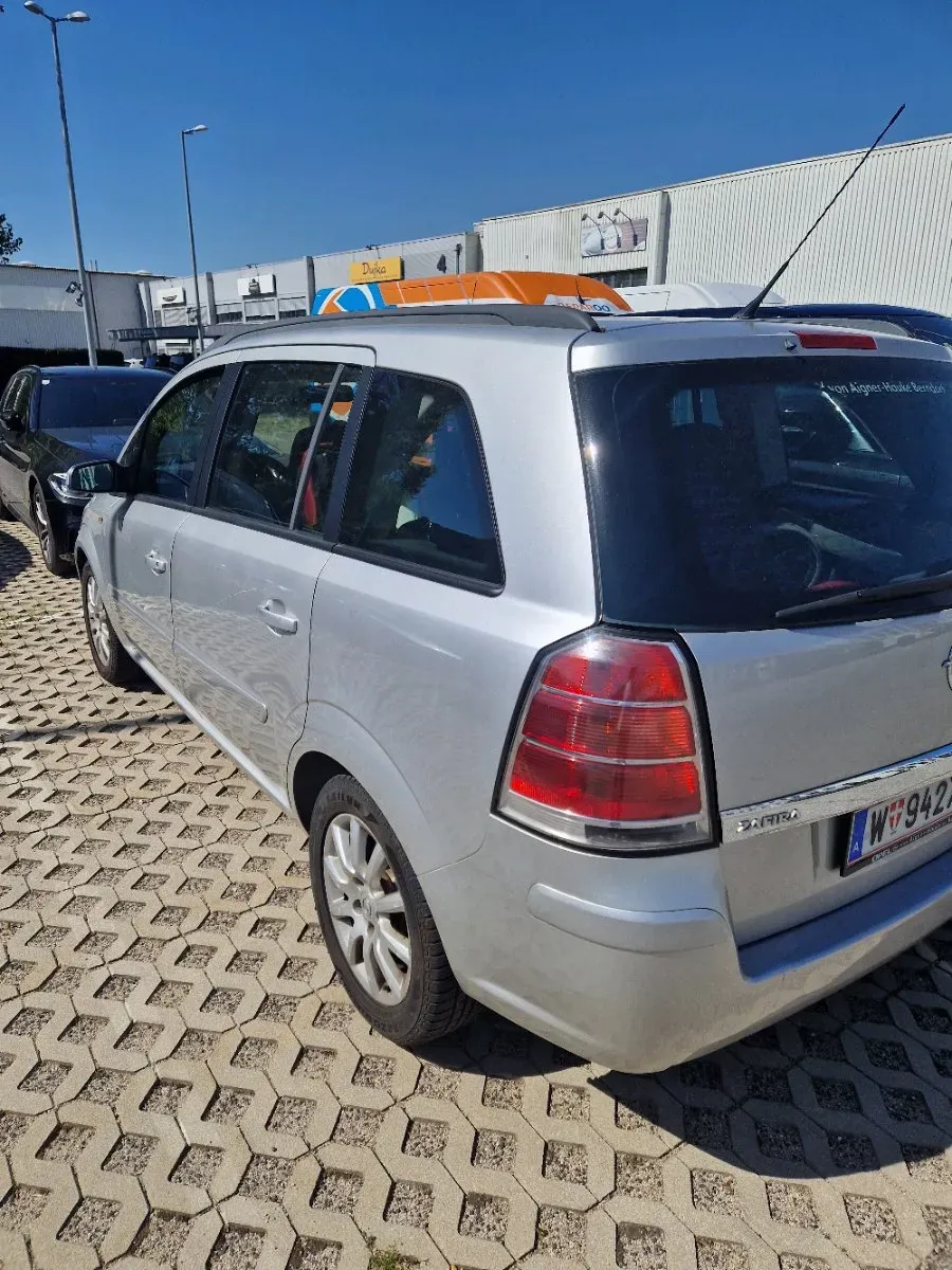 Opel Zafira 2007 photo 3