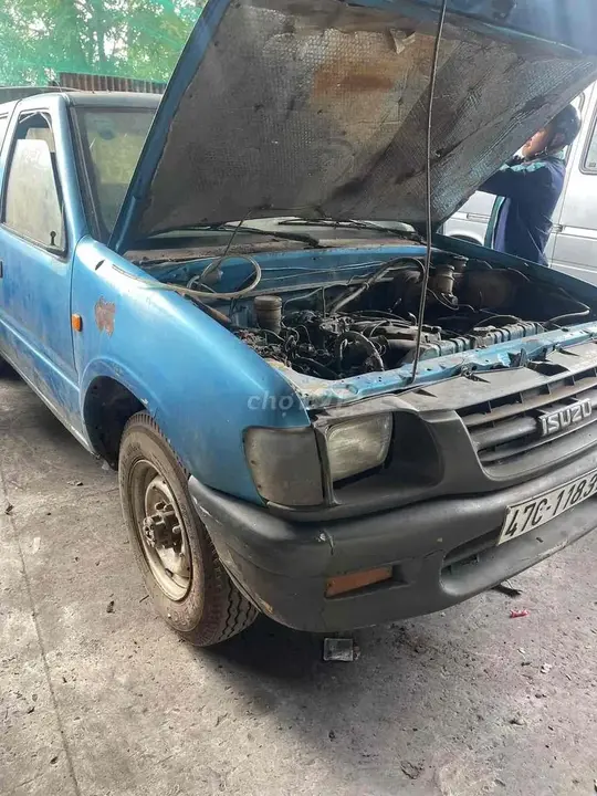 Isuzu D-Max 2000 photo 2