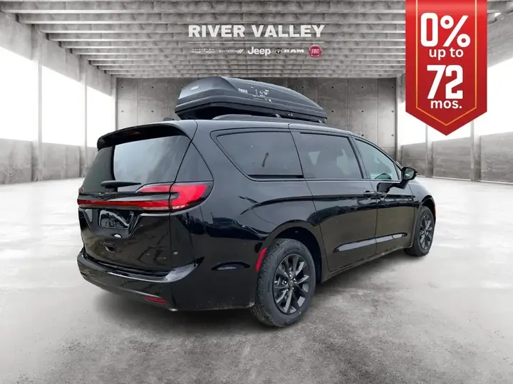 Chrysler Pacifica 2026 photo 3