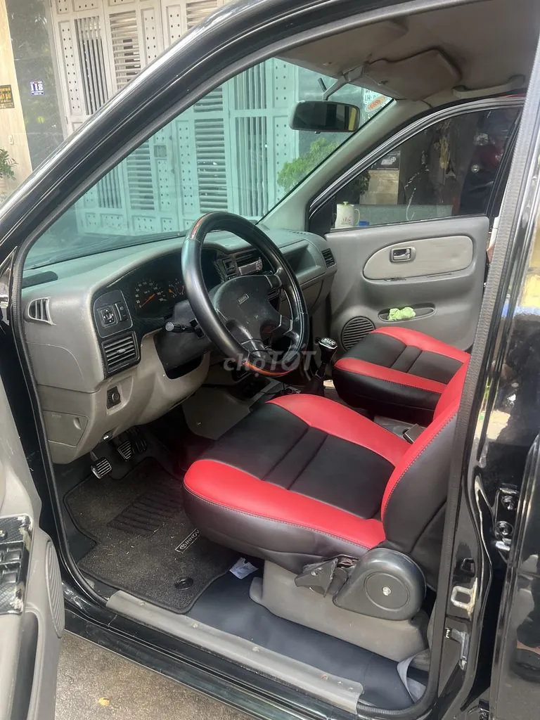Isuzu Hilander