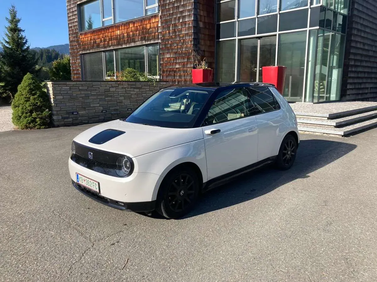 Honda E