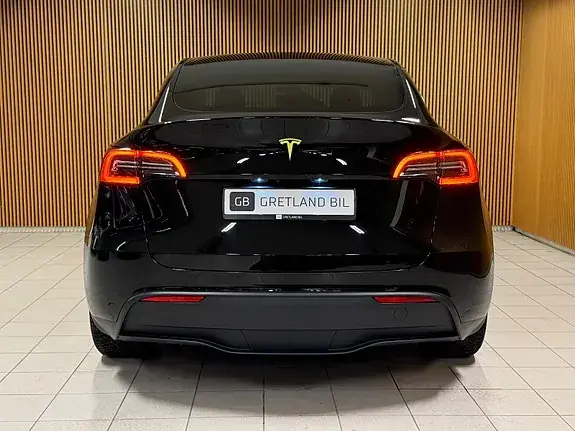 Tesla Model Y 2023 photo 5