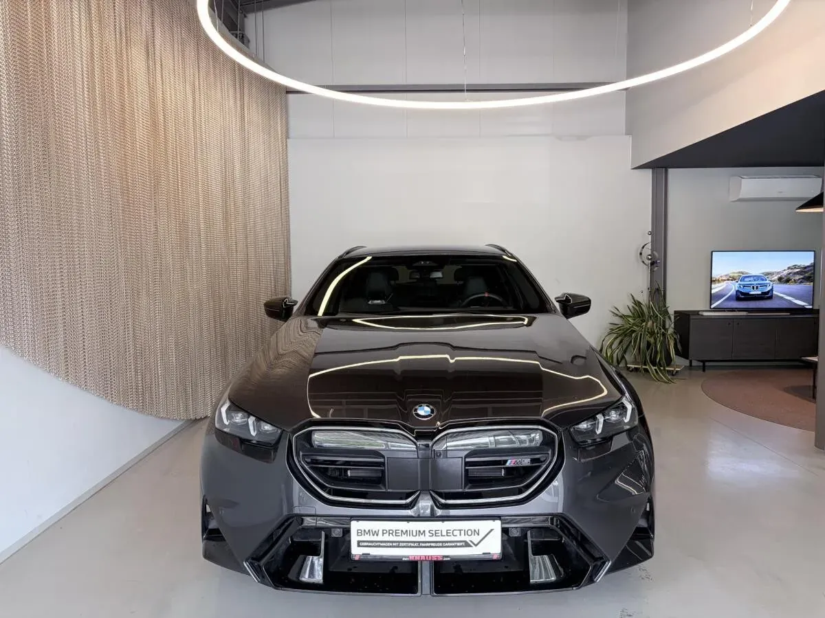 BMW 5Er-Reihe M5 2025 photo 2