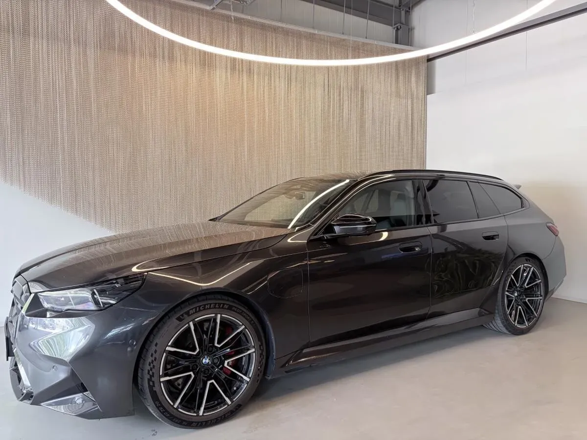 BMW 5Er-Reihe M5 2025 photo 3