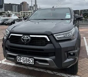 Toyota Hilux 2023 photo 3