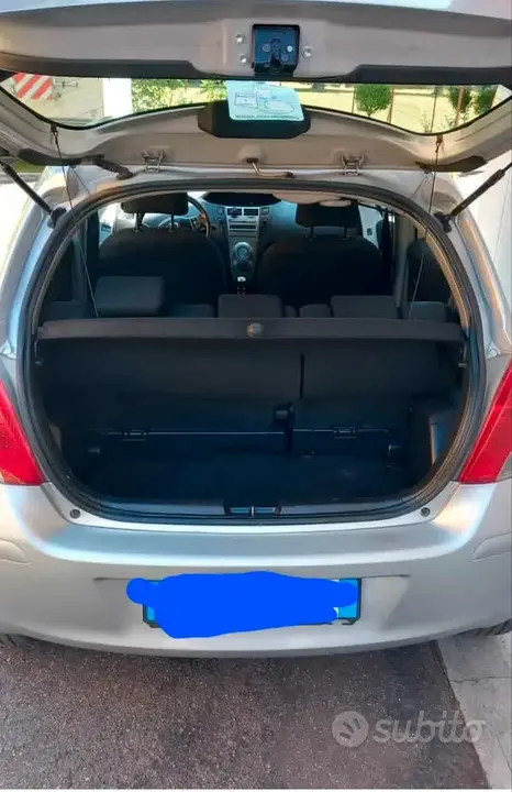 Toyota Yaris 2011 photo 4