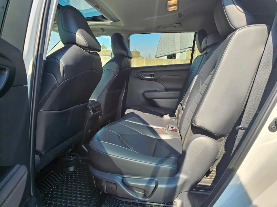 Toyota Highlander 2025 photo 5