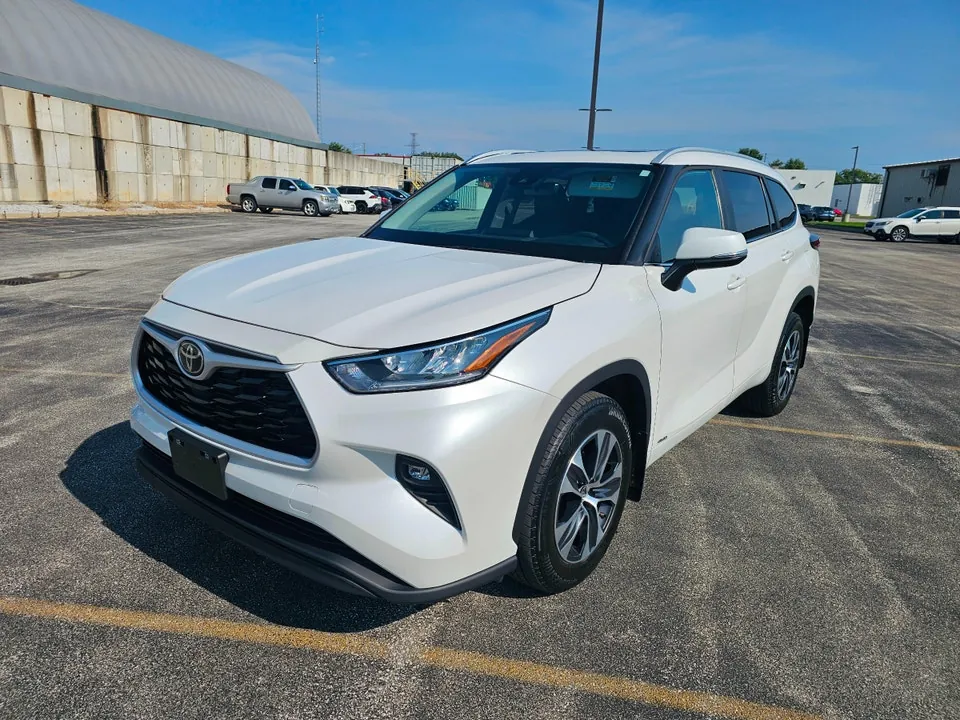 Toyota Highlander 2025 photo 2