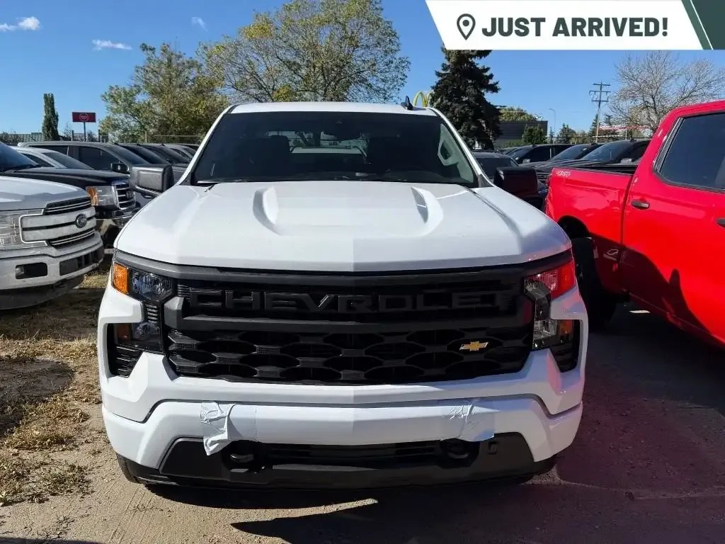 Chevrolet Silverado 1500 2026 photo 3