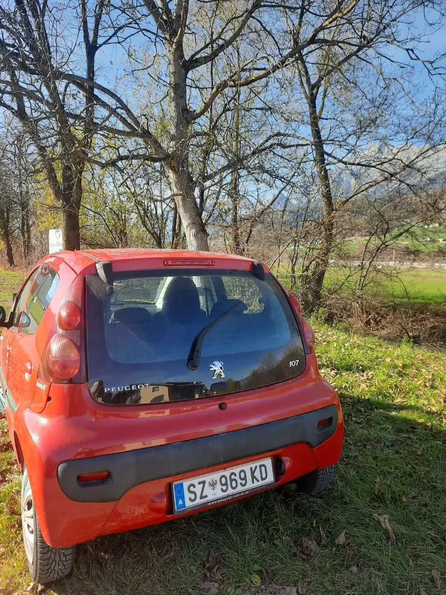 Peugeot 107 2012 photo 3