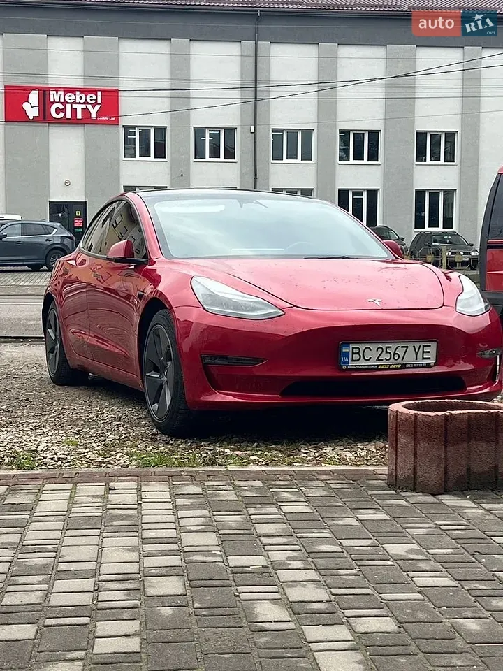 Tesla Model 3 2022 photo 2