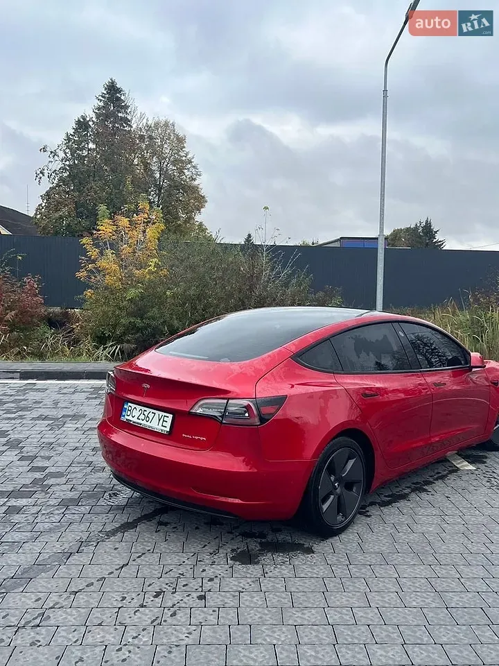 Tesla Model 3 2022 photo 3