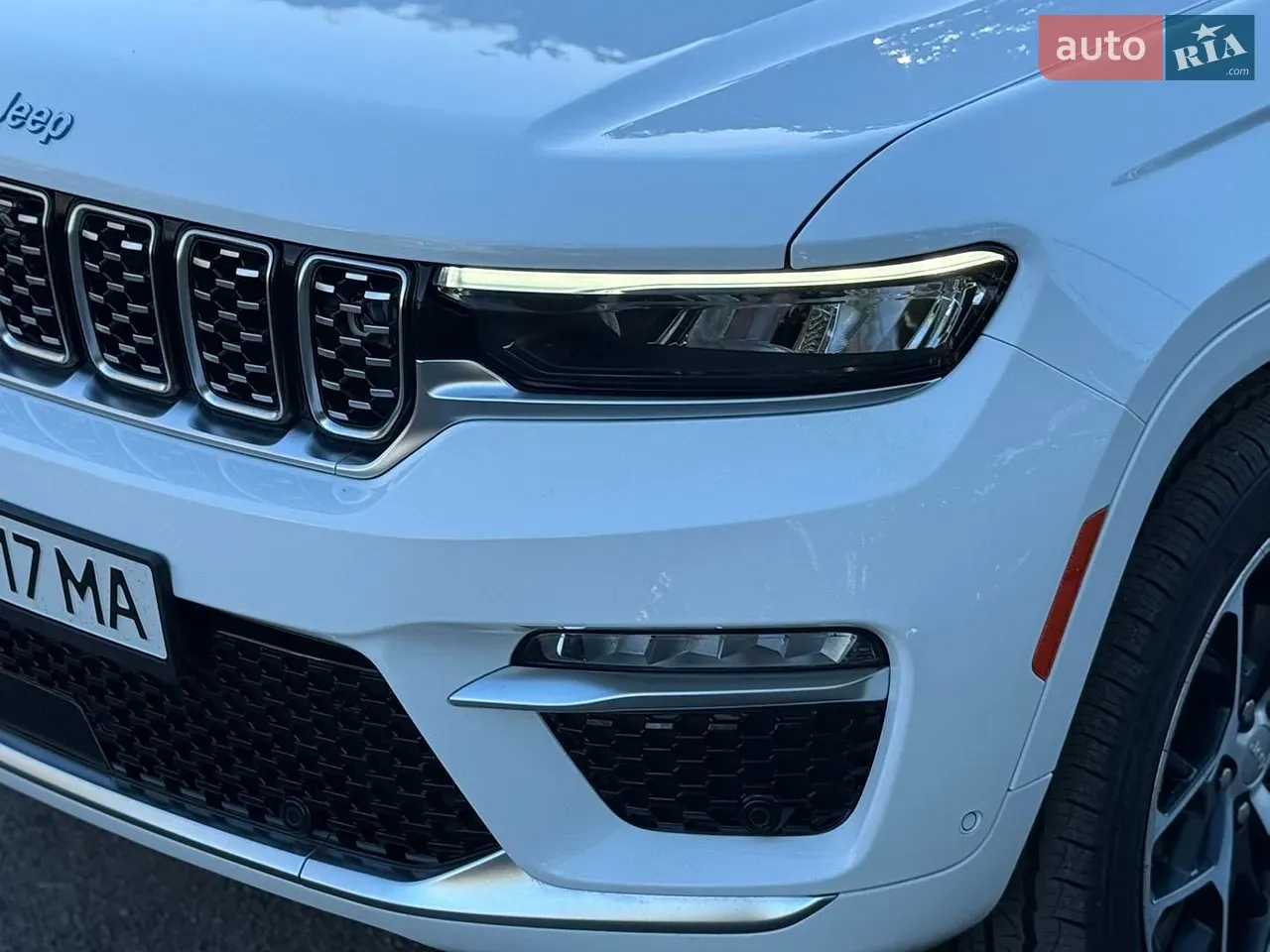 Jeep Grand Cherokee 2023 photo 3