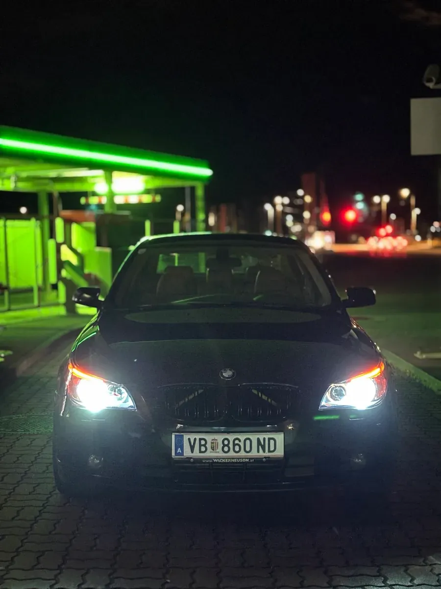 BMW 5 Series 2004 photo 3