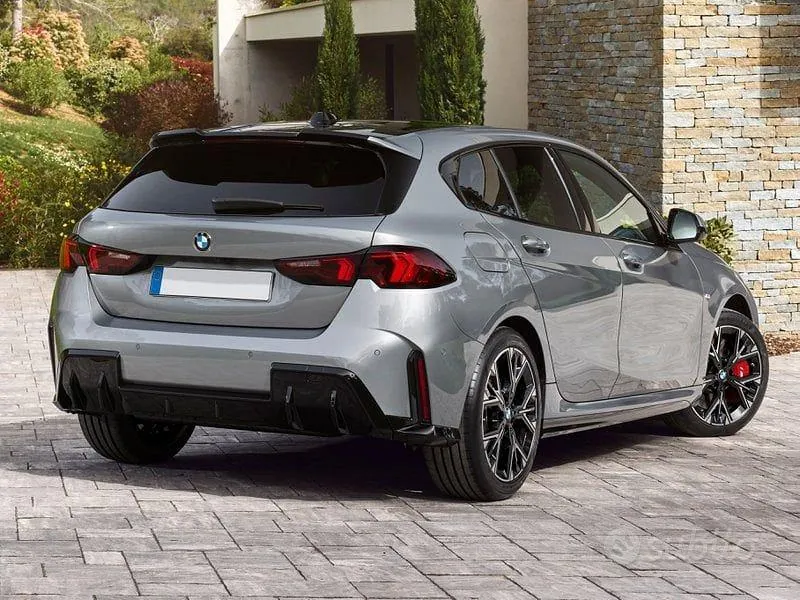 BMW 1 Series 2026 photo 2