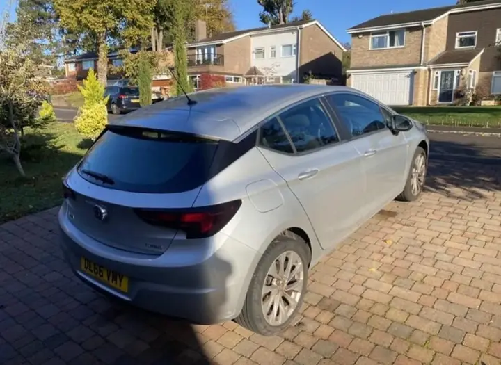 Vauxhall Astra 2016 photo 4