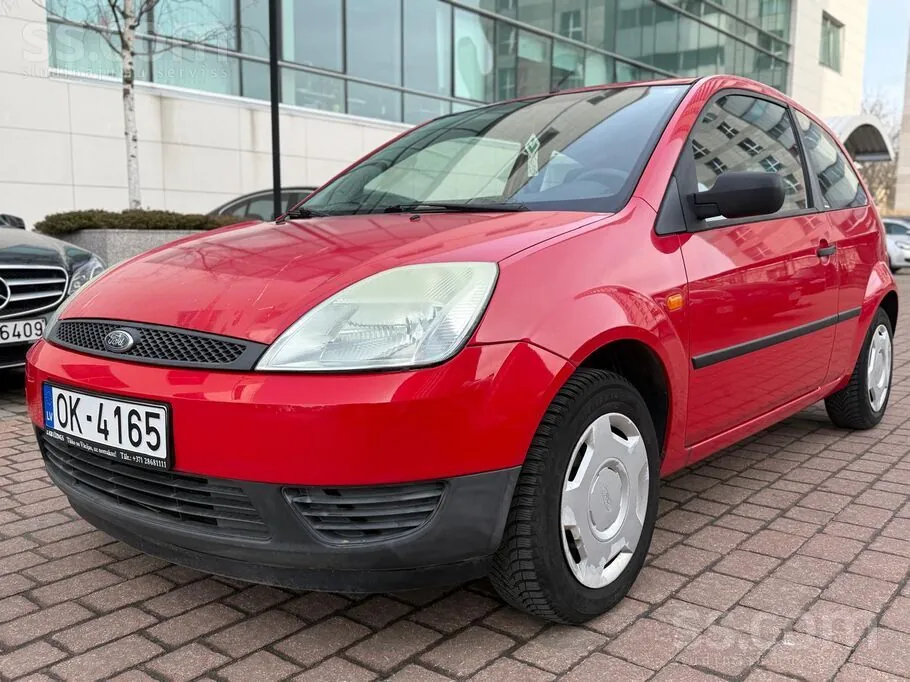 Ford Fiesta 2004 photo 2