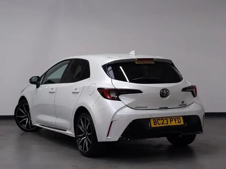 Toyota Corolla 2023 photo 2