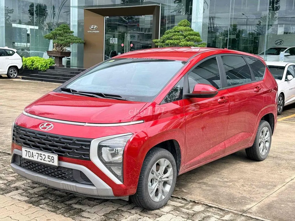 Hyundai Stargazer