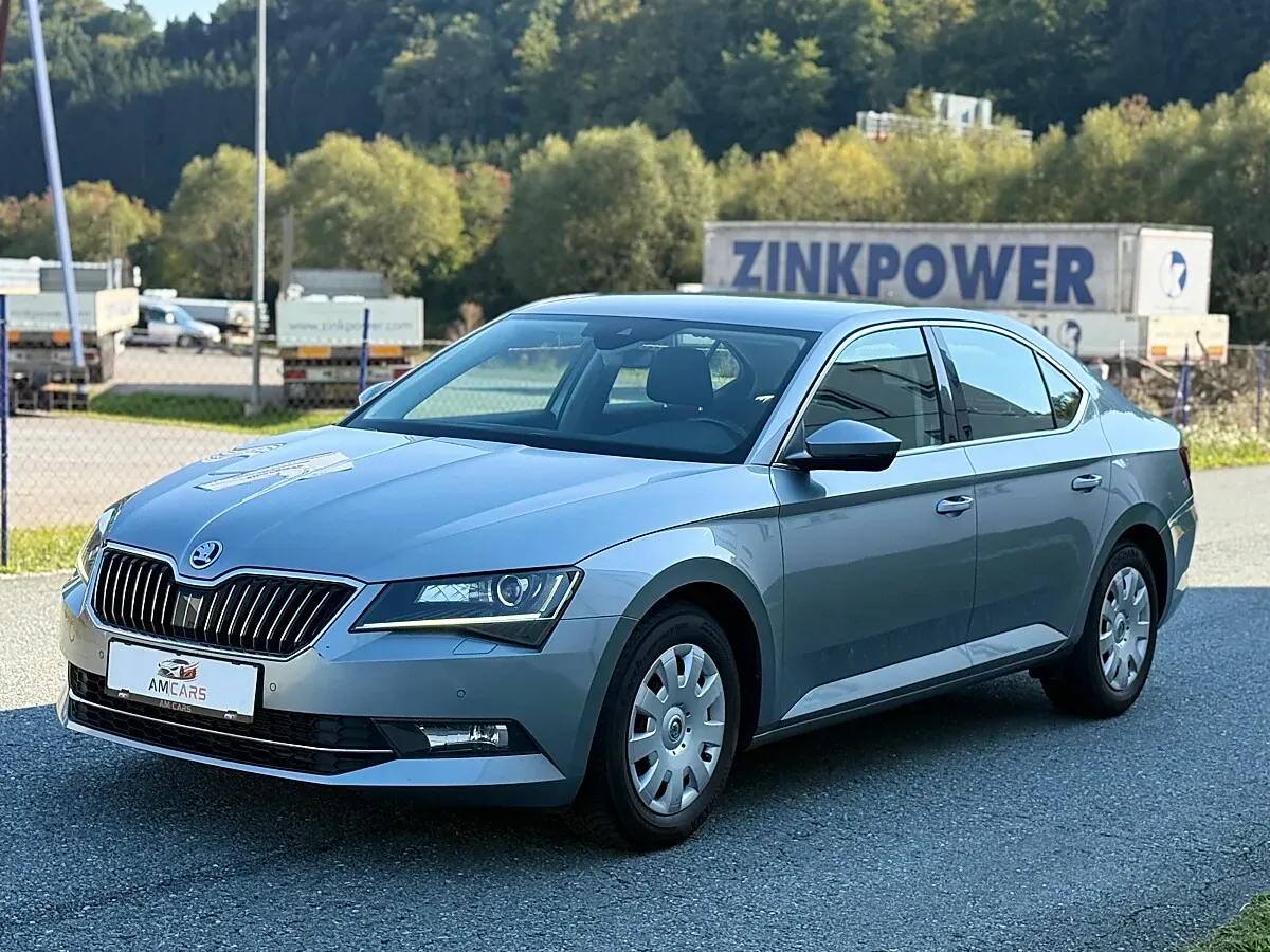 Skoda Superb 2019 photo 3