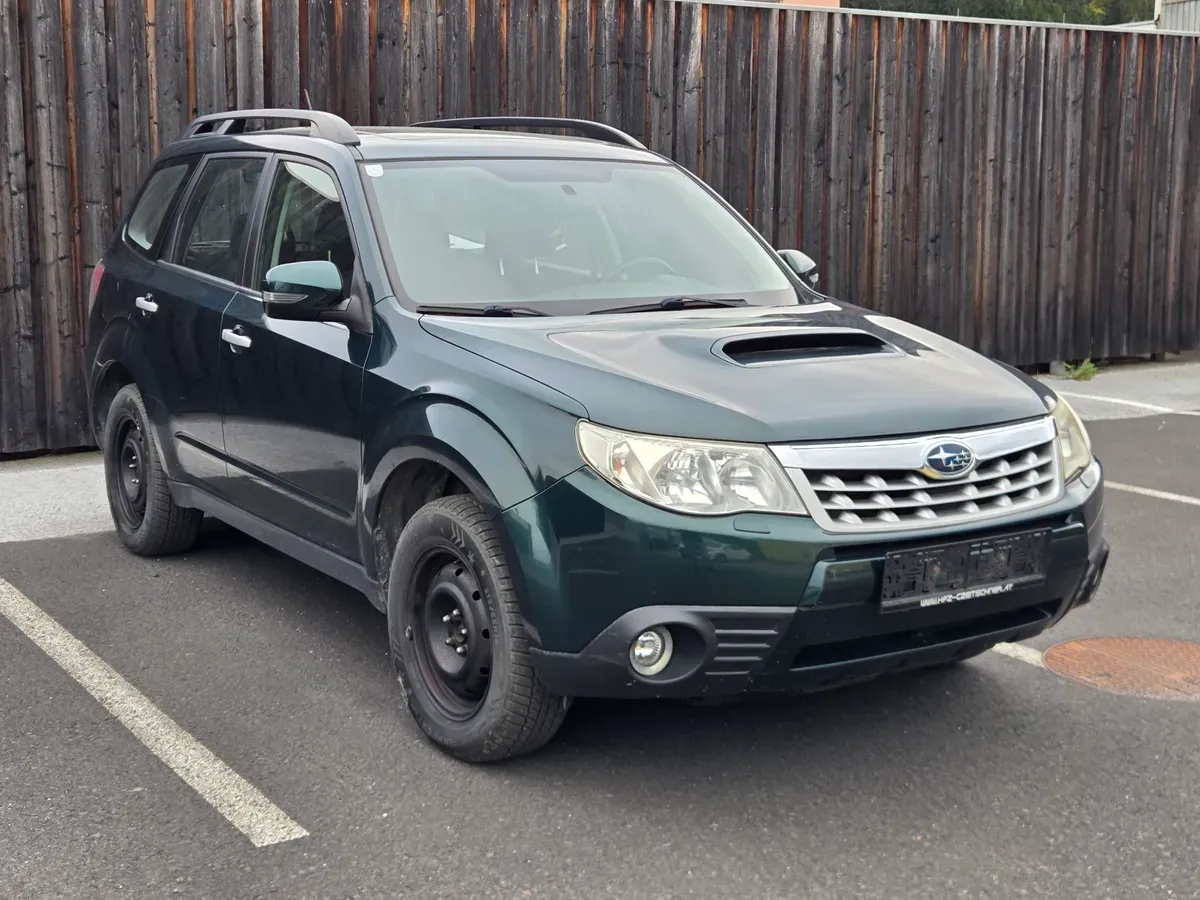 Subaru Forester 2012 photo 2