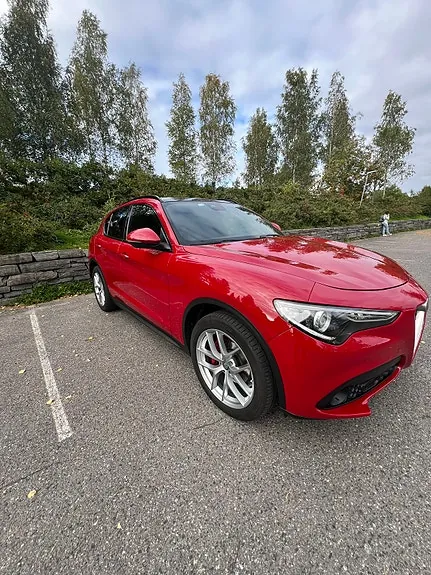 Alfa Romeo Stelvio 2018 photo 2